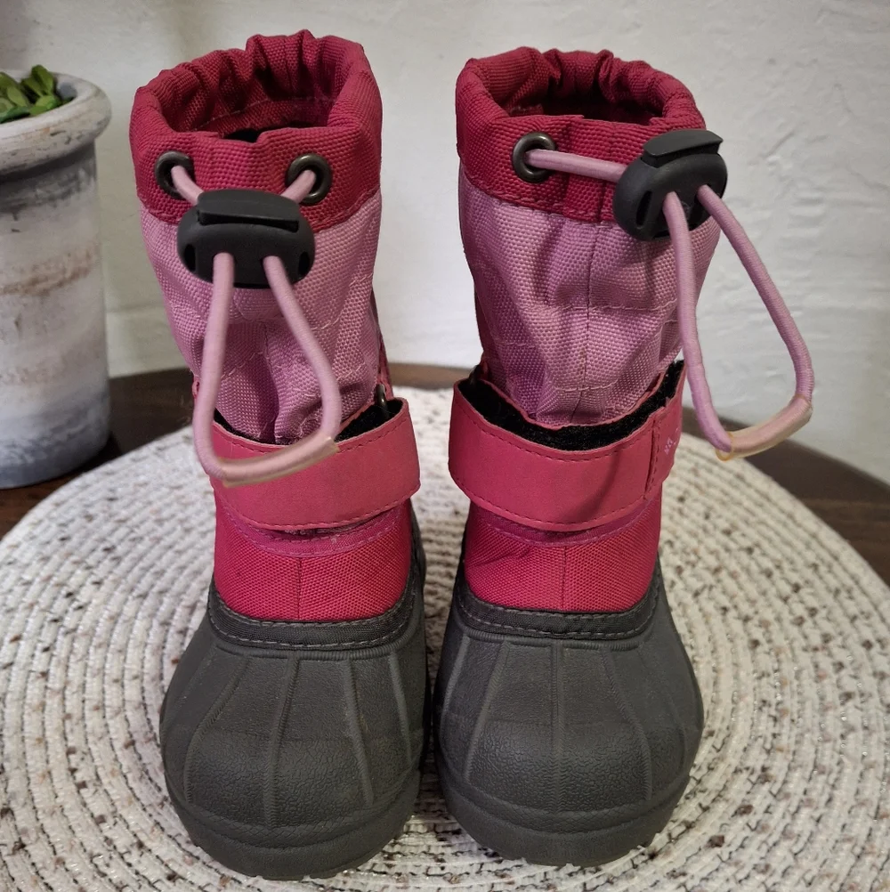 Kid's Columbia Pink and Gray Winter Boots Size 6.